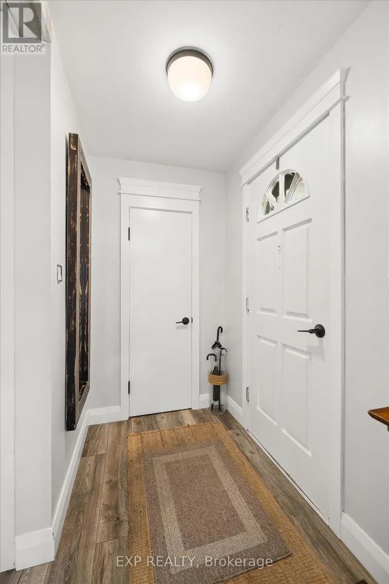12 LAYTON STREET — photo 5 of 33