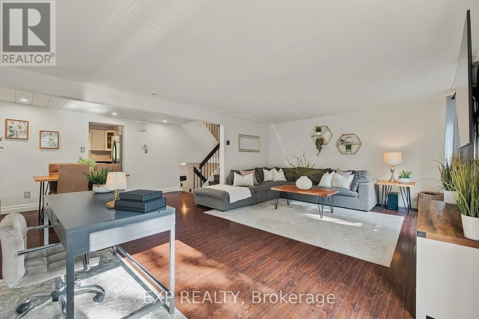 13 - 220 SALISBURY AVENUE — photo 5 of 39