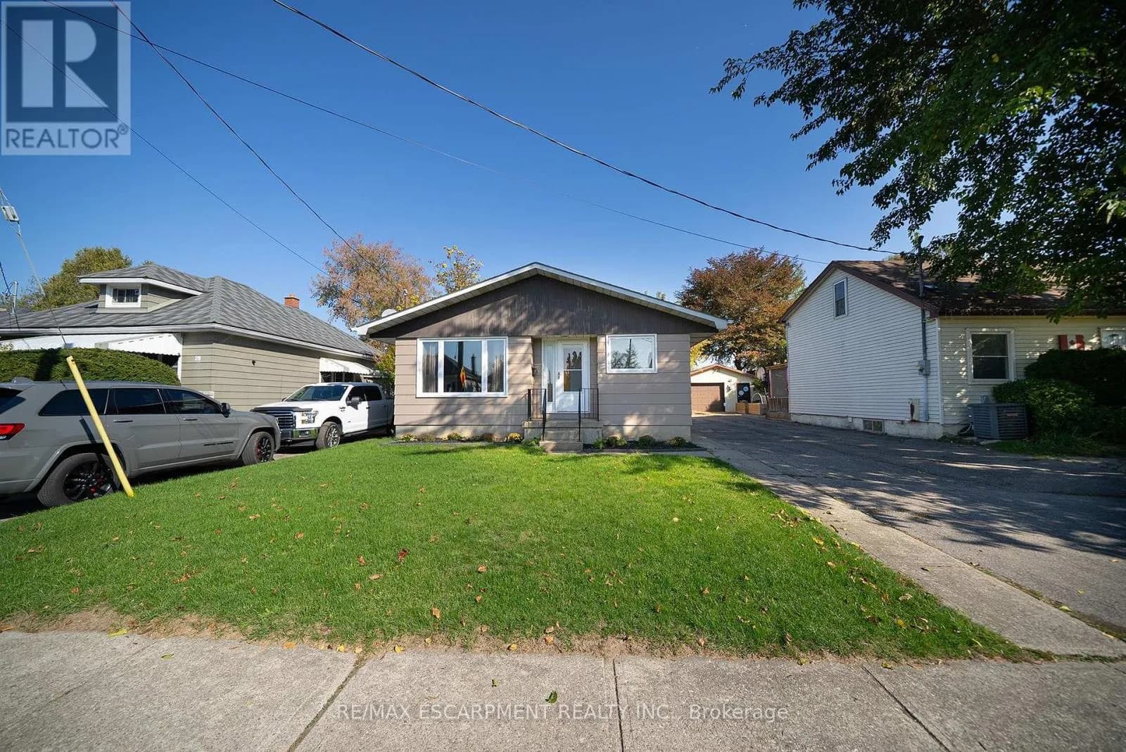 30 LIDA STREET — photo 1 of 28