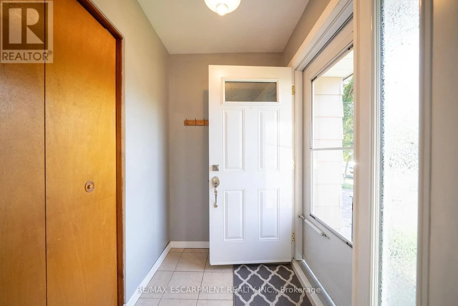 30 LIDA STREET — photo 4 of 28