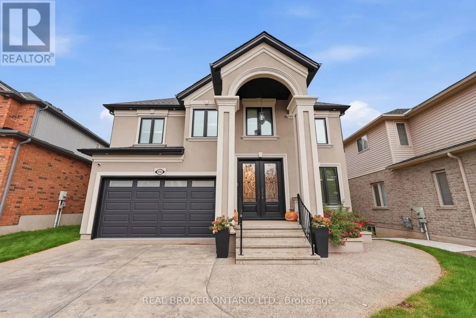 916 FOXBROOK COURT — photo 4 of 49