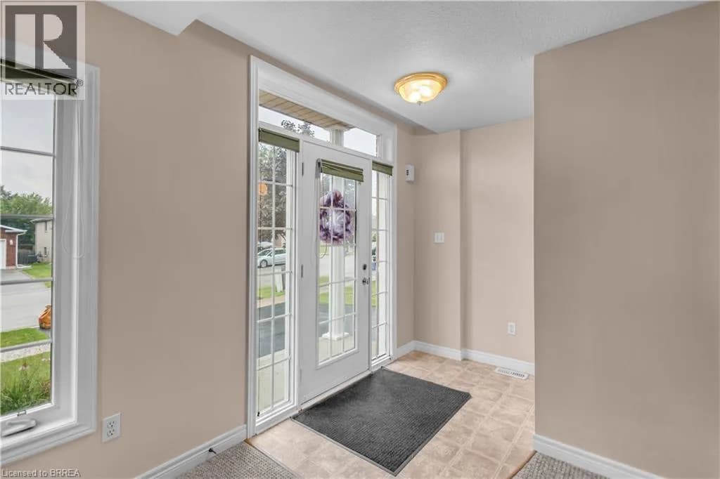 25 SUDDS Lane — photo 4 of 36