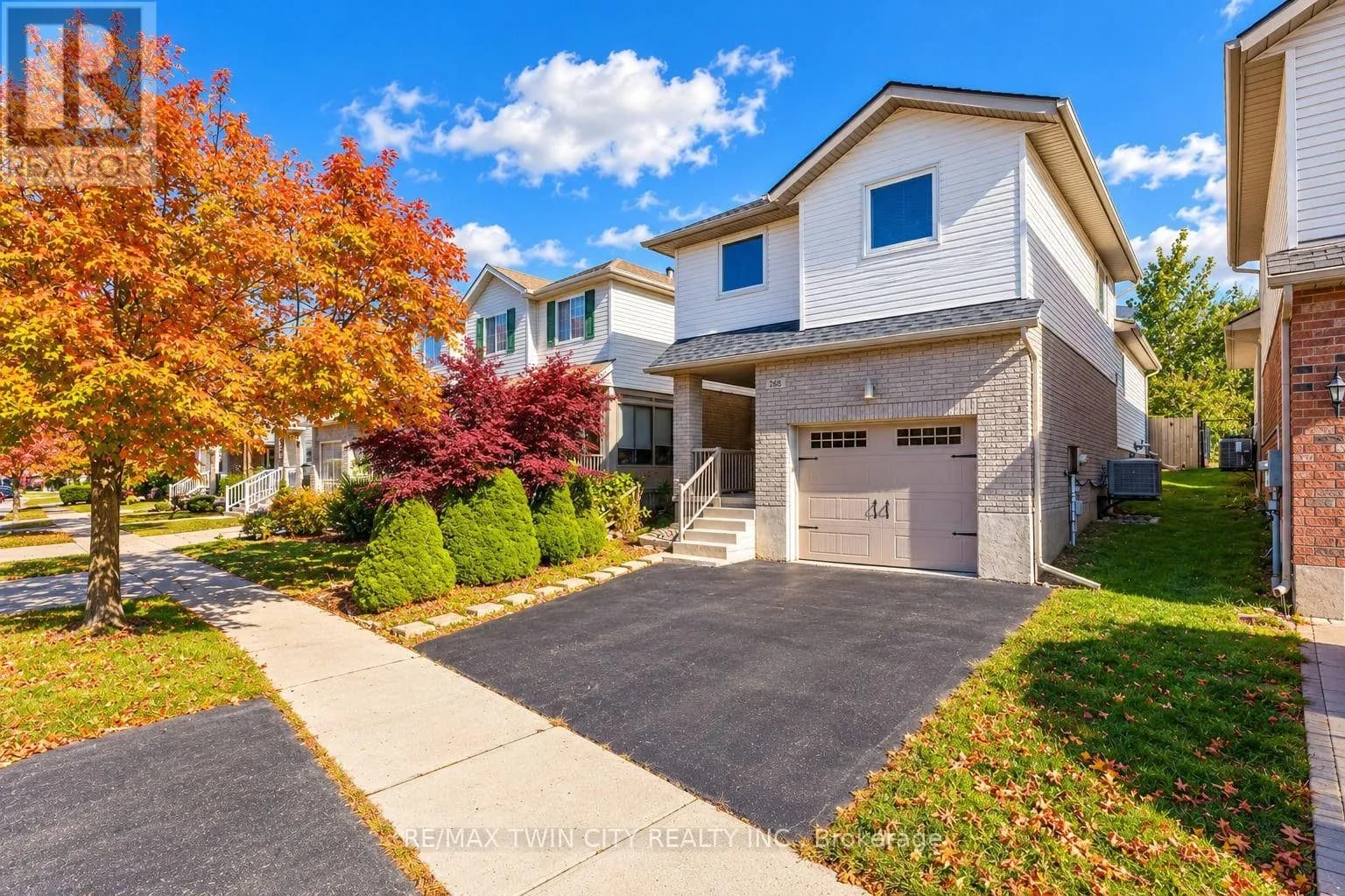 268 KEEWATIN AVENUE — photo 1 of 46
