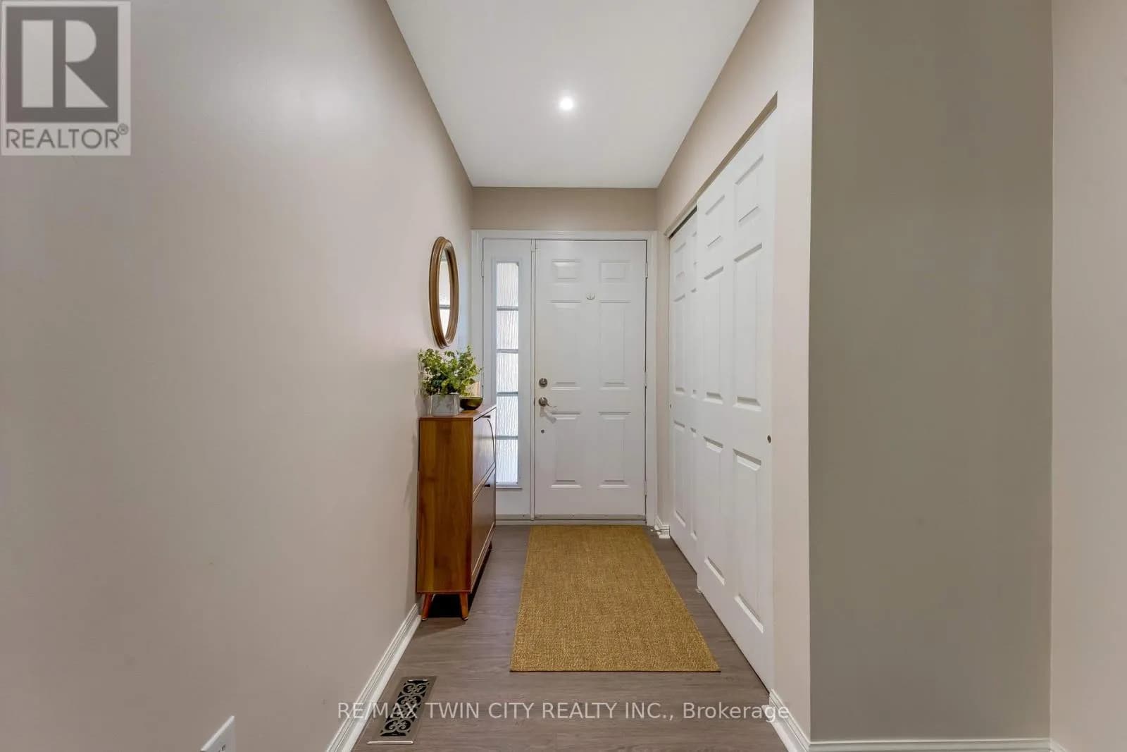 268 KEEWATIN AVENUE — photo 4 of 46