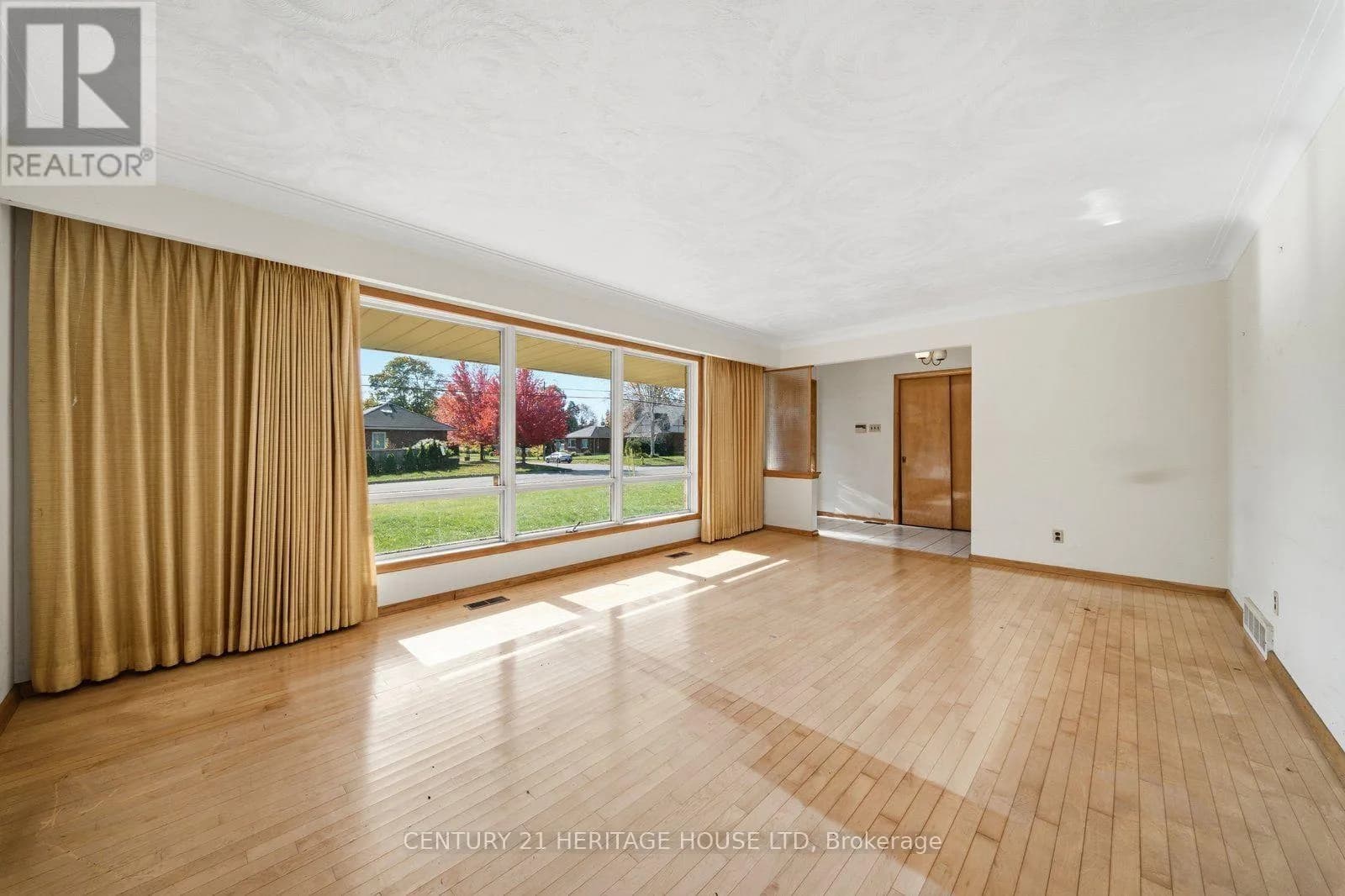 486 CHATHAM STREET — photo 5 of 35