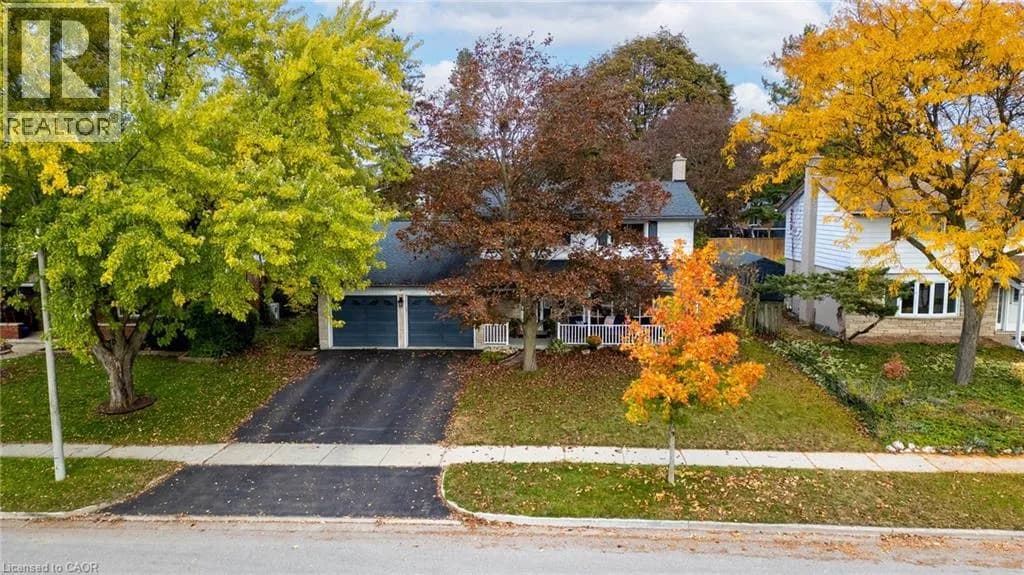 47 EASTWOOD Drive — photo 3 of 43