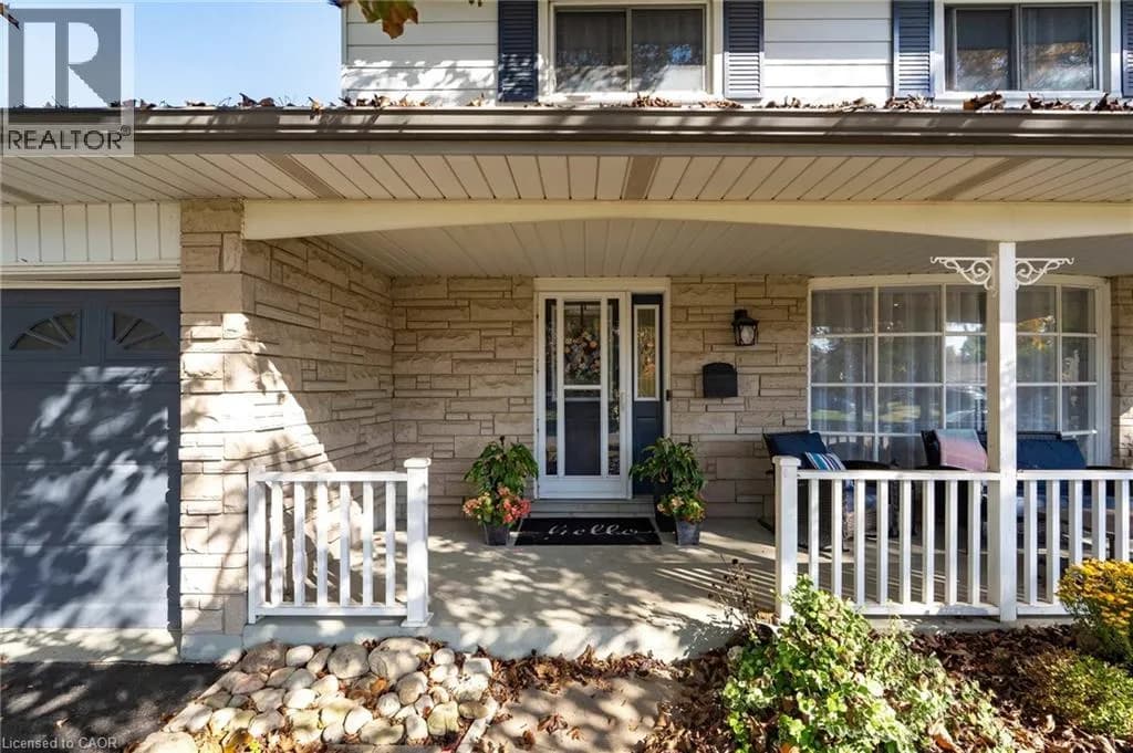 47 EASTWOOD Drive — photo 4 of 43