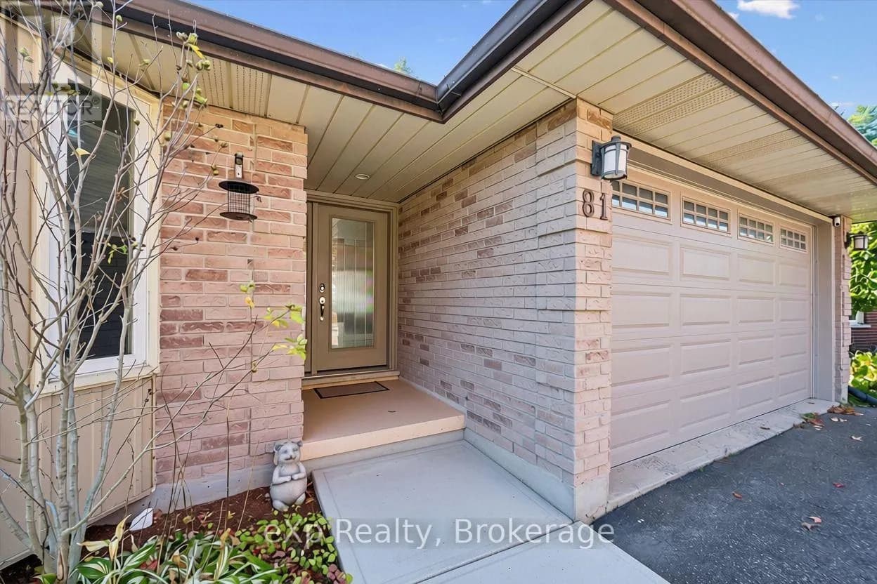 81 SABRINA CRESCENT — photo 5 of 45