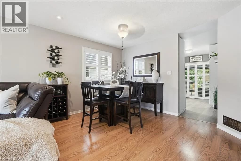 94 KENT Road — photo 4 of 41