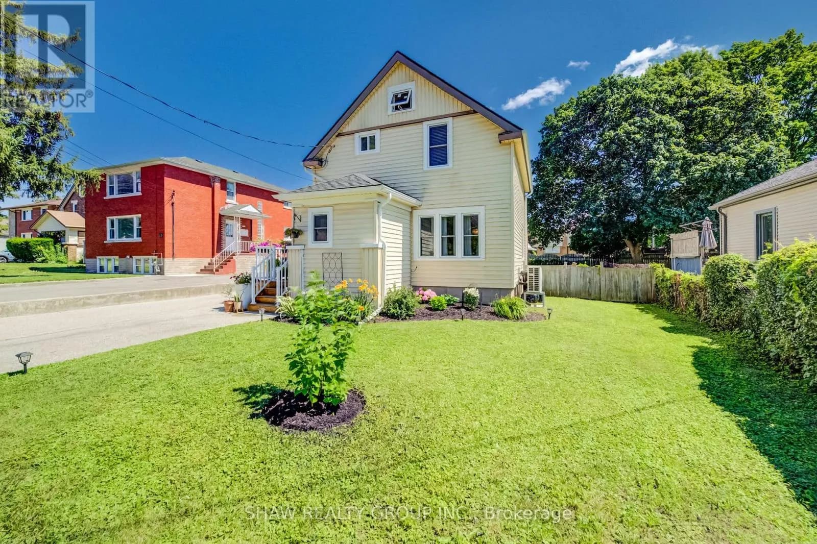 209 BELLEVIEW AVENUE — photo 4 of 39