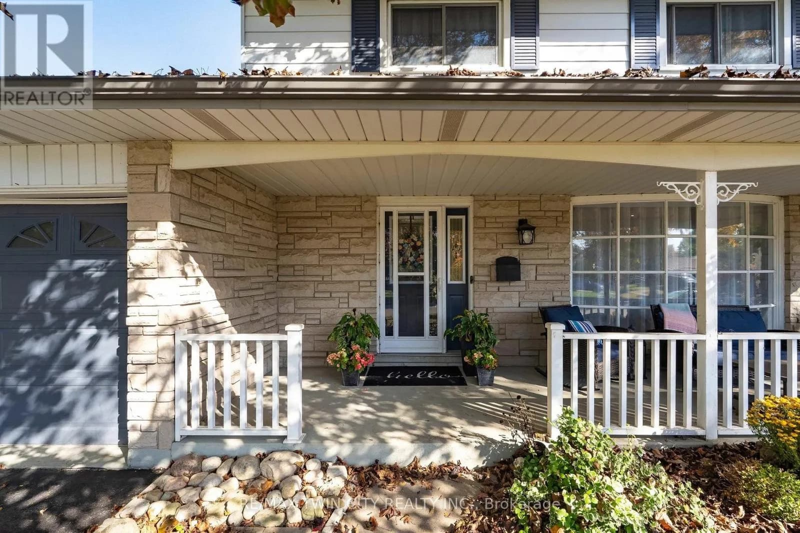 47 EASTWOOD DRIVE — photo 4 of 44
