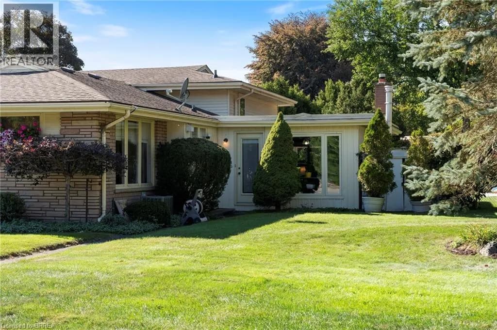 6 HOWARD Road — photo 3 of 37