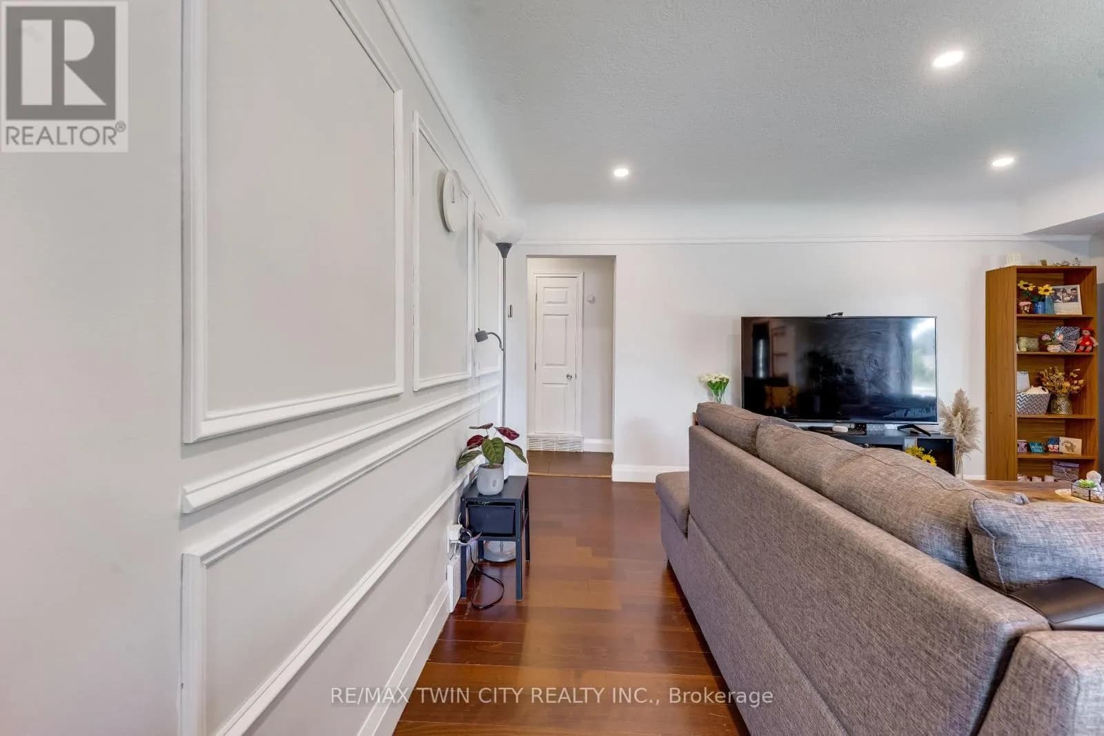 169 BRUCE STREET — photo 5 of 44