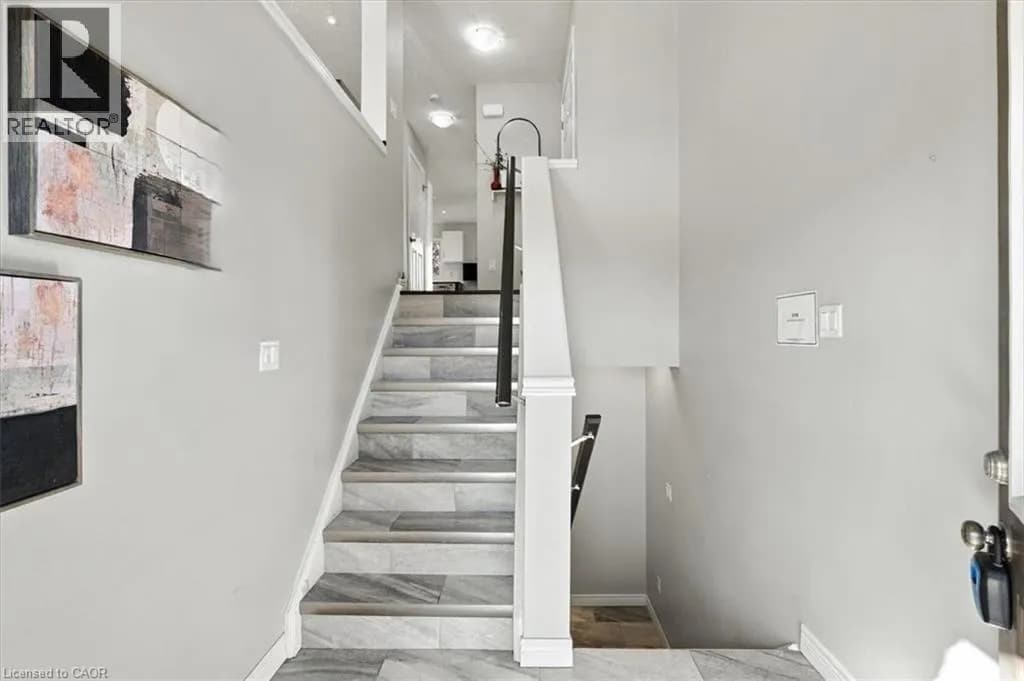 70 WILLOWRUN Drive Unit# M1 — photo 2 of 40