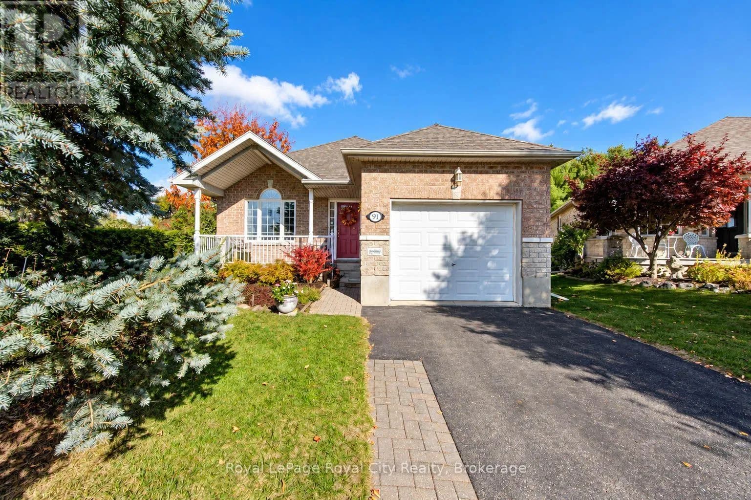 91 HARPER CRESCENT — photo 3 of 46