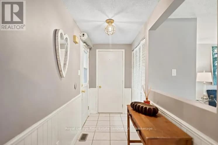 303 GRAND RIDGE DRIVE — photo 4 of 48