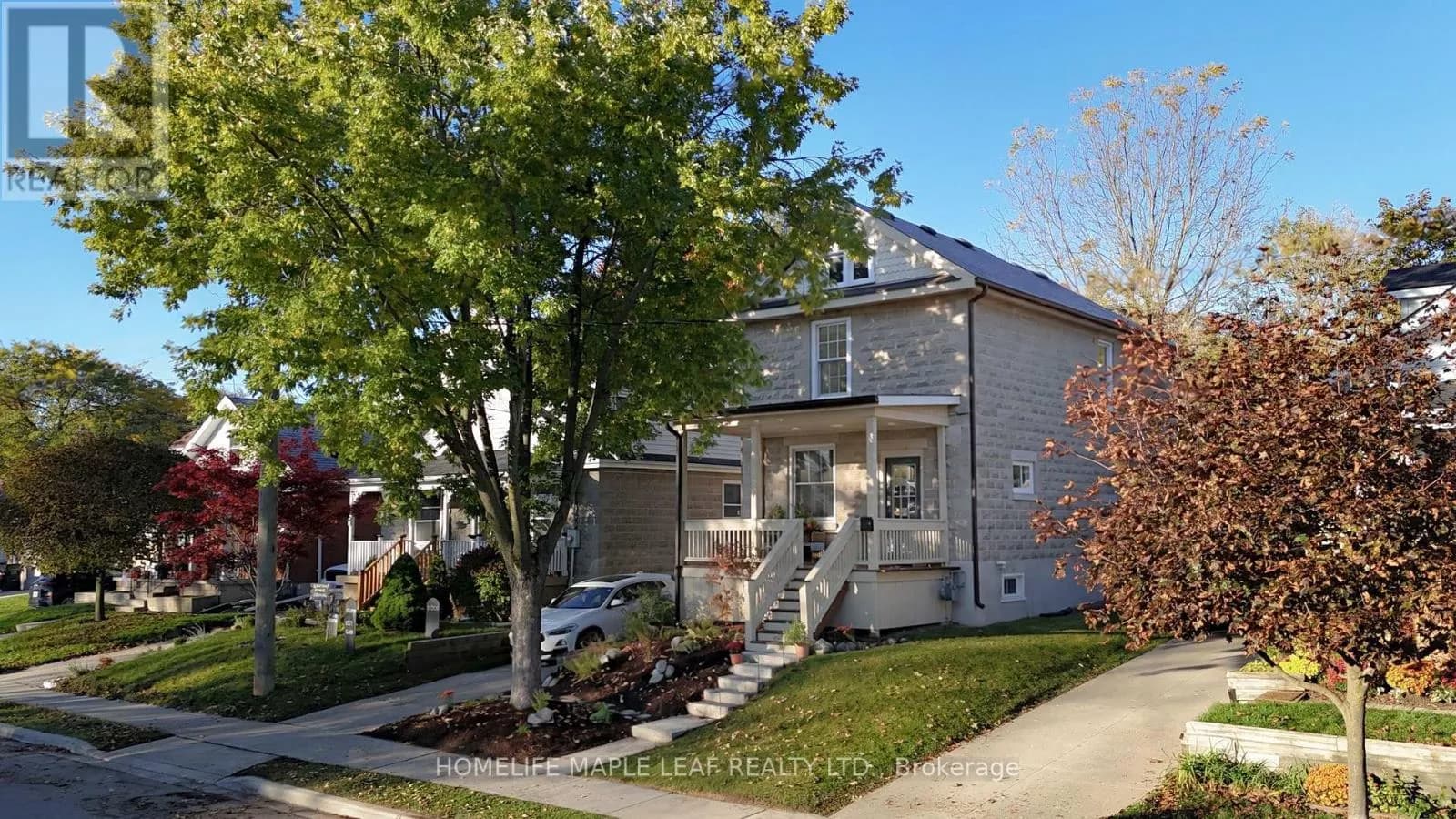 136 FOREST ROAD — photo 2 of 36