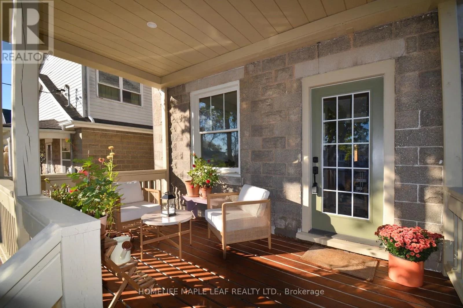 136 FOREST ROAD — photo 4 of 36
