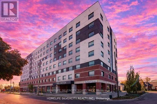 615 - 1 WELLINGTON STREET — photo 1 of 9