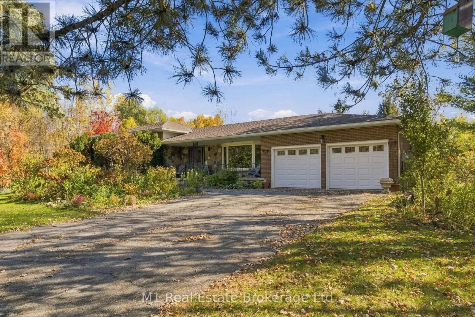 7051 FIFE ROAD — photo 3 of 50