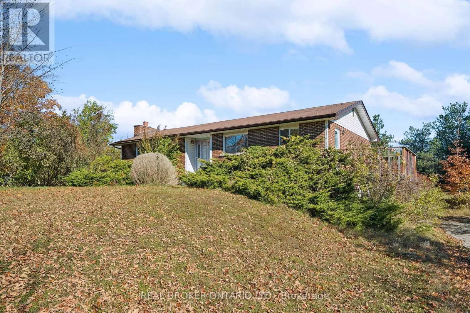 8350 HWY 7 HIGHWAY — photo 4 of 43