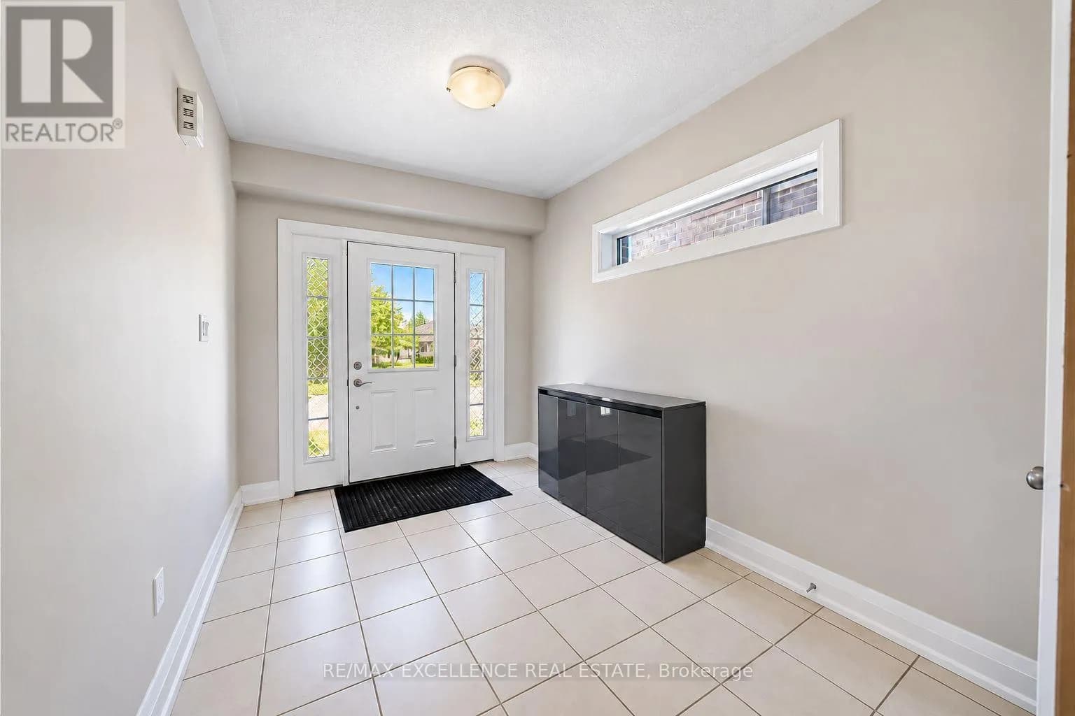 119 IAN ORMSTON DRIVE — photo 3 of 25