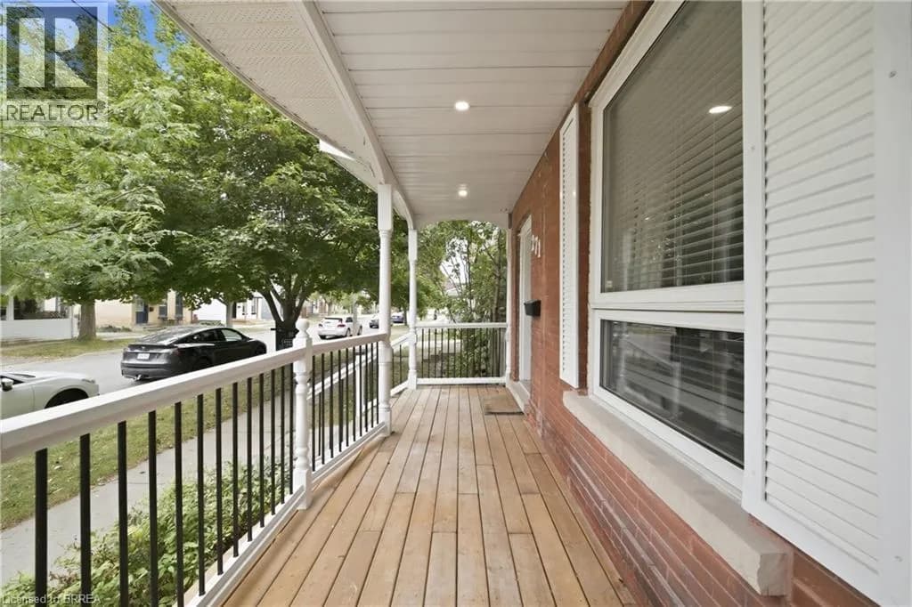 271 PARK Avenue — photo 3 of 33
