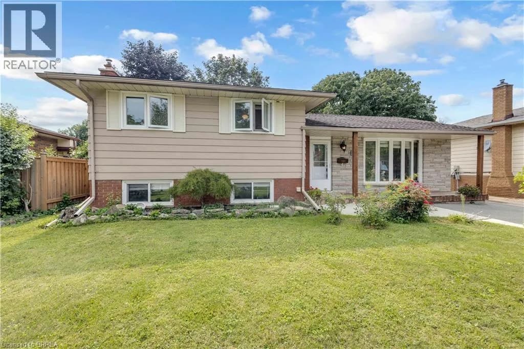 92 BRIER PARK Road — photo 1 of 50
