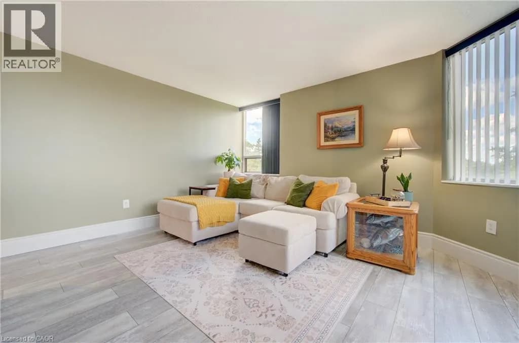 3227 KING Street E Unit# 409 — photo 4 of 35