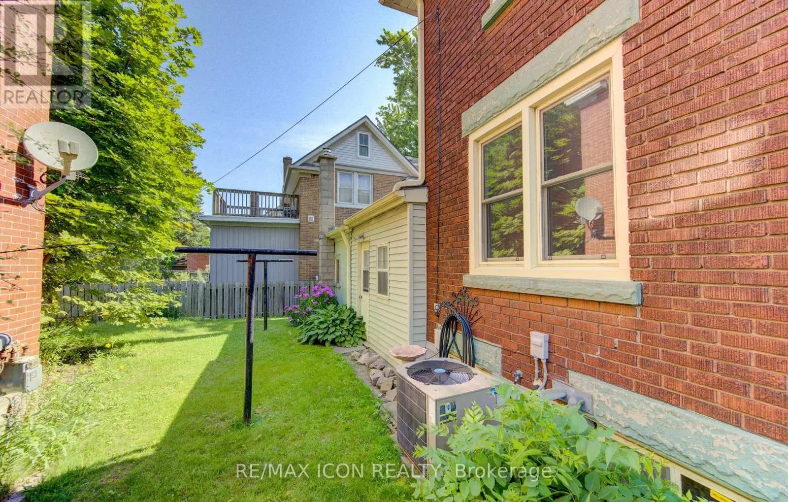 224 WEBER STREET E — photo 4 of 44