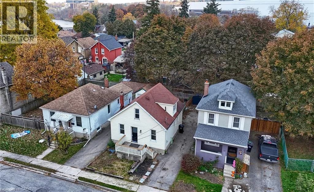 13 1/2 WATERSIDE Avenue — photo 2 of 18