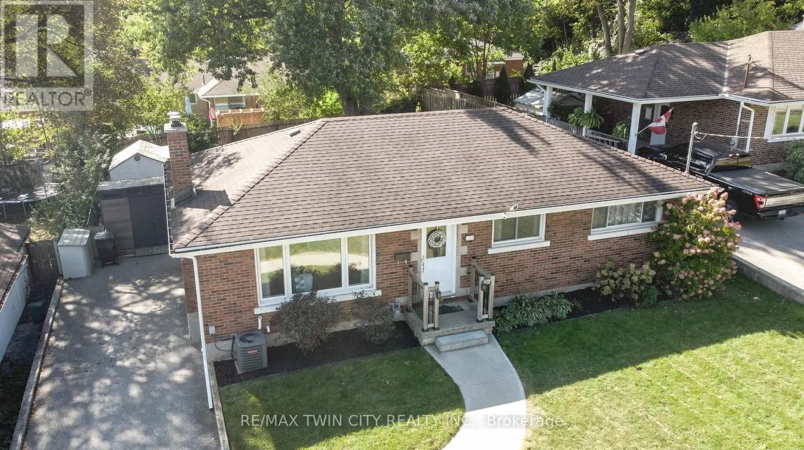 25 CULHAM DRIVE — photo 3 of 26
