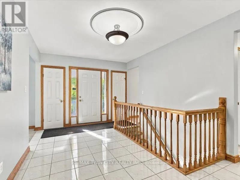 36 MAPLE HILL DRIVE — photo 3 of 44