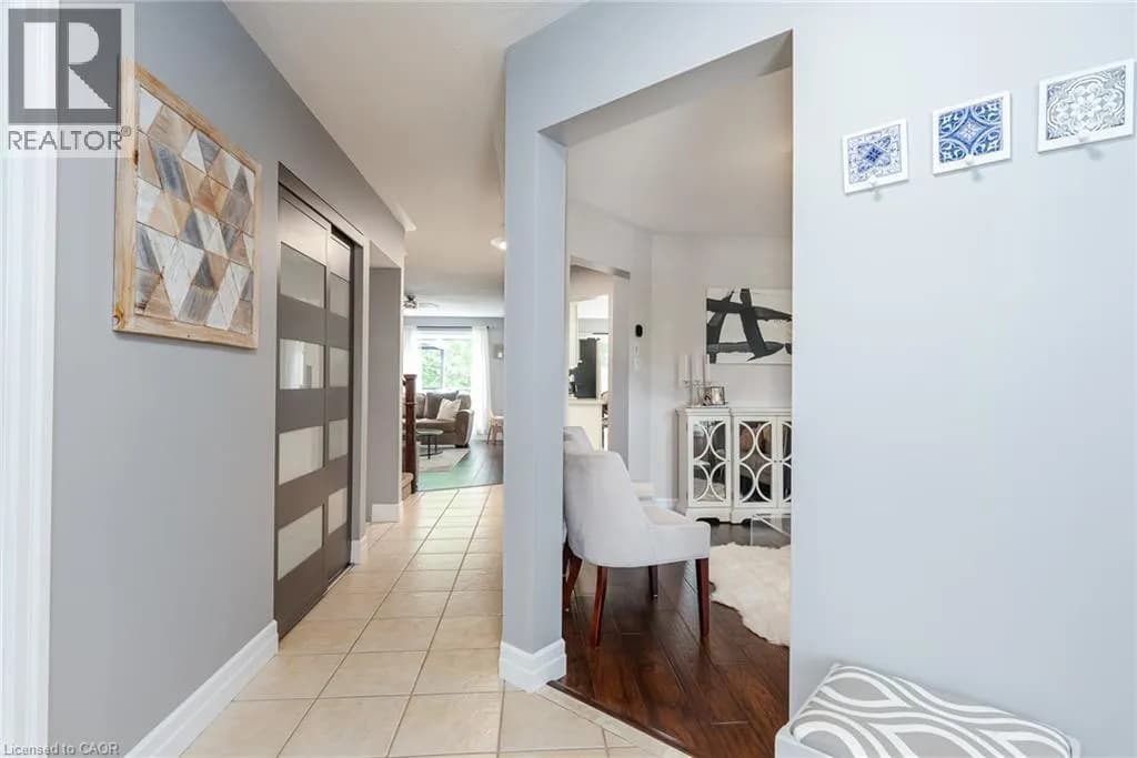 677 LANGLAW Drive — photo 5 of 49