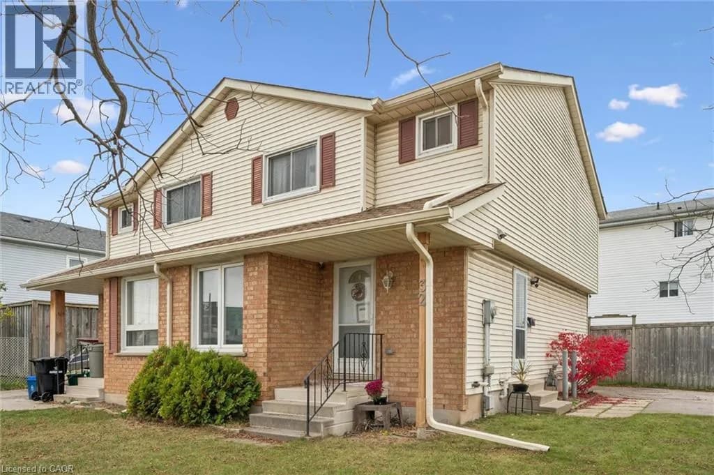 32 JANSEN Avenue — photo 1 of 15