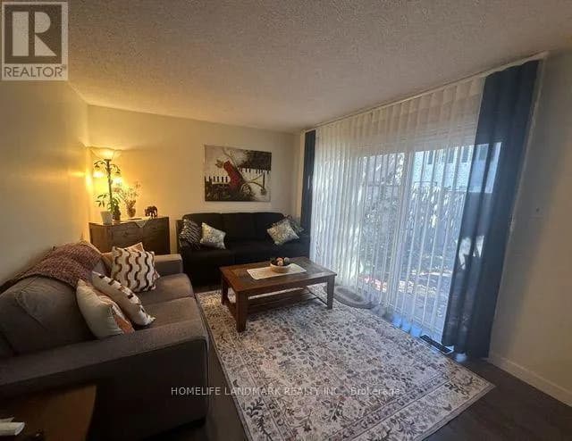 4 - 423 KEATS WAY — photo 2 of 23