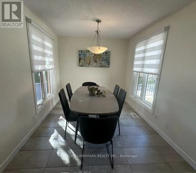4 - 423 KEATS WAY — photo 5 of 23