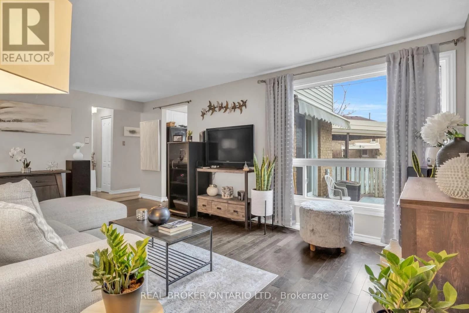 15 - 415 MORGAN AVENUE — photo 1 of 25