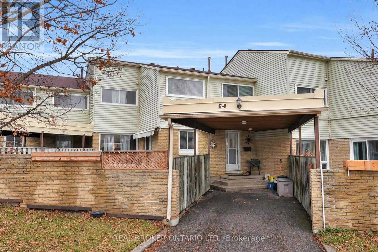 15 - 415 MORGAN AVENUE — photo 3 of 25