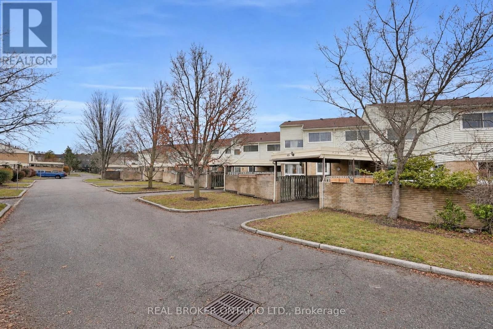 15 - 415 MORGAN AVENUE — photo 5 of 25