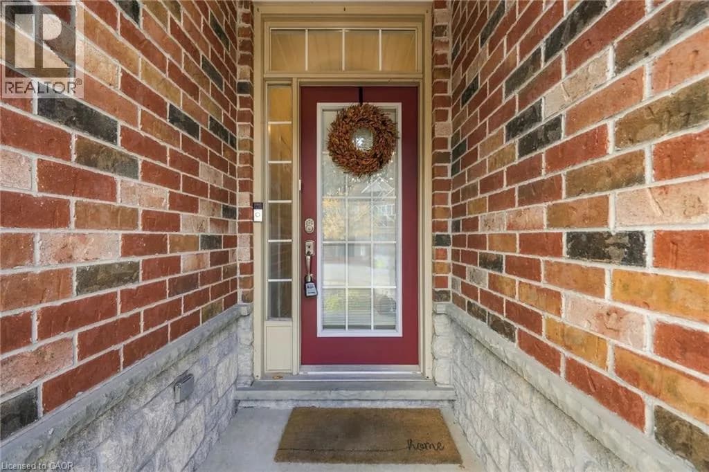 8 GOLDENVIEW Court — photo 2 of 37