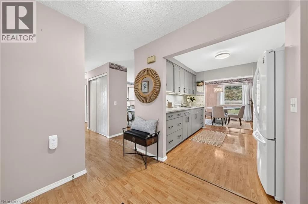 700 ERINBROOK Drive Unit# 4 — photo 5 of 45