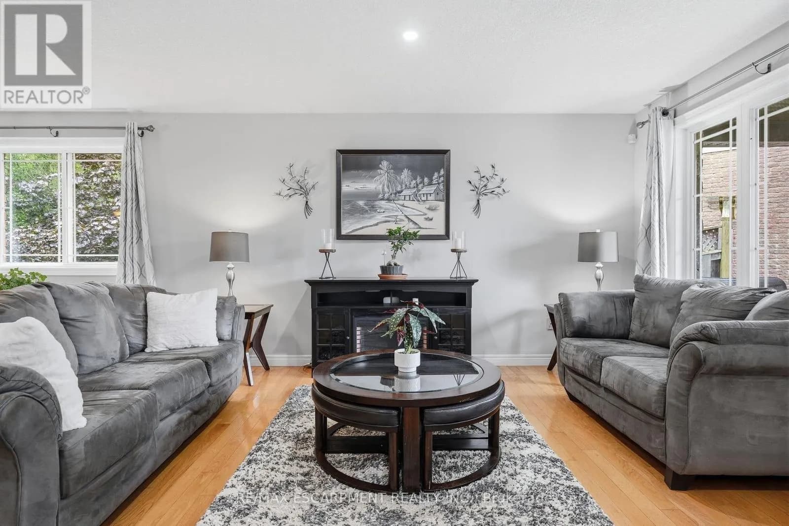 125 LANGLAW DRIVE — photo 4 of 47