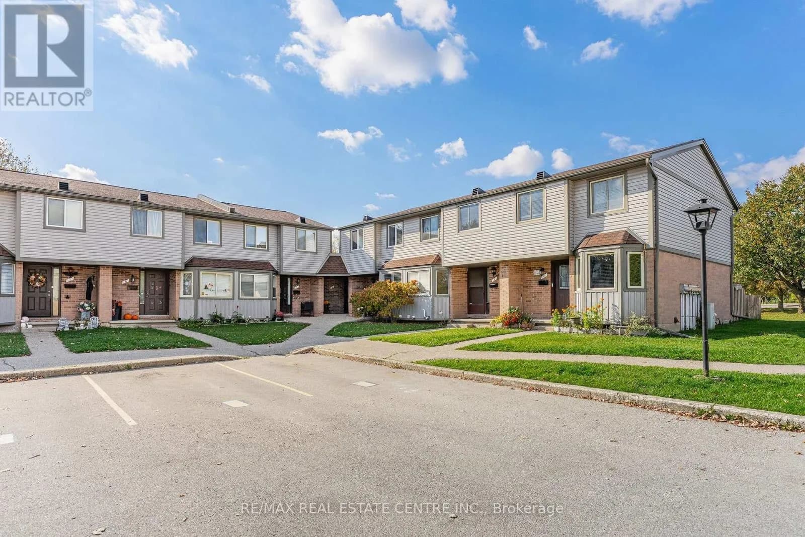 4 - 700 ERINBROOK DRIVE — photo 3 of 45