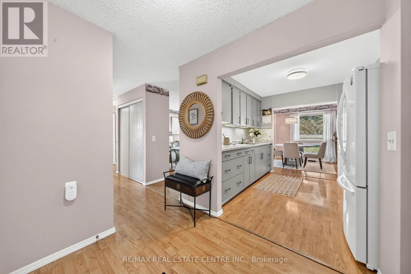 4 - 700 ERINBROOK DRIVE — photo 5 of 45