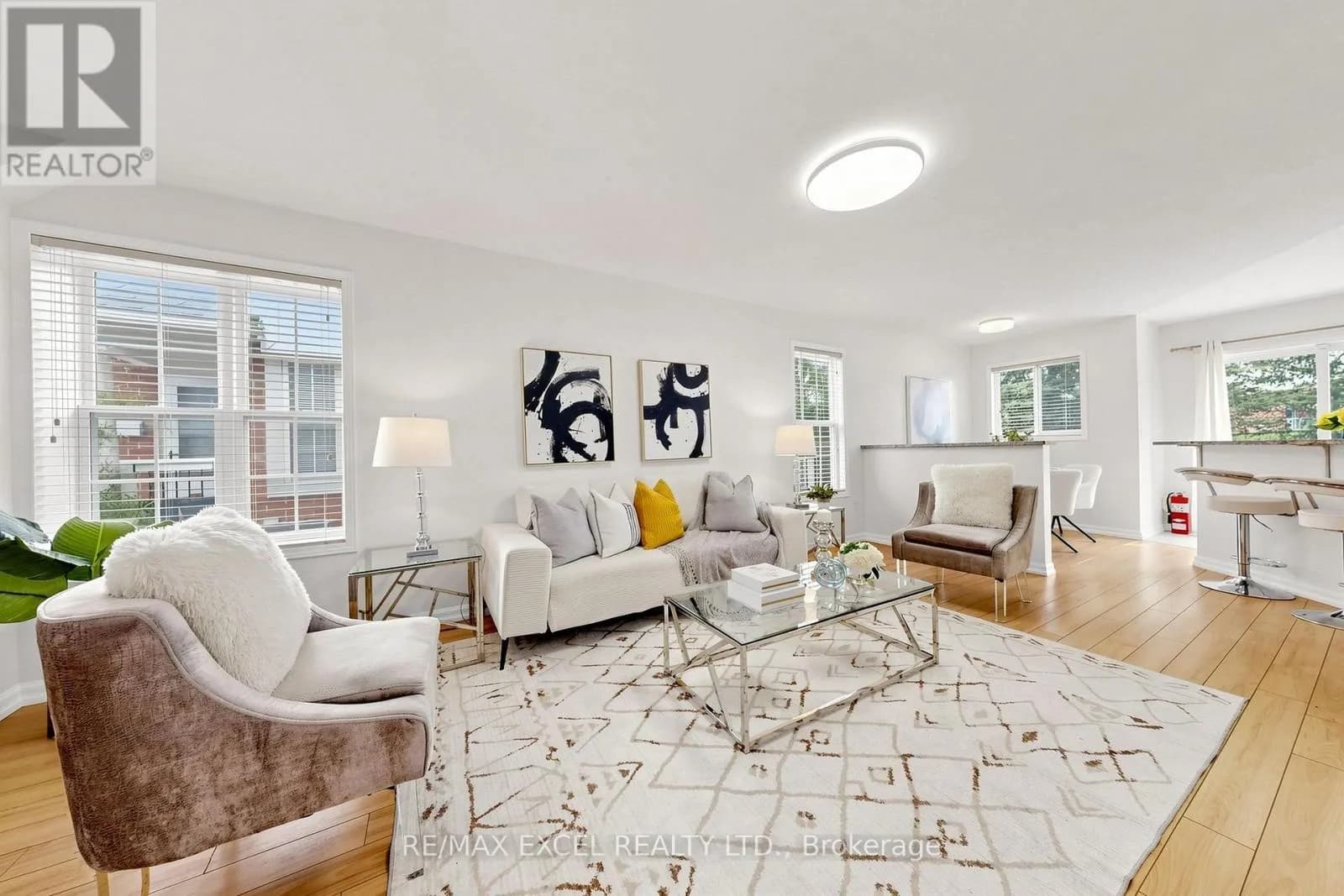 548 MARINER DRIVE — photo 1 of 46