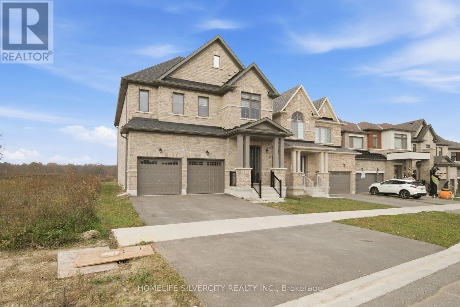 104 STRICKLAND AVENUE — photo 2 of 50