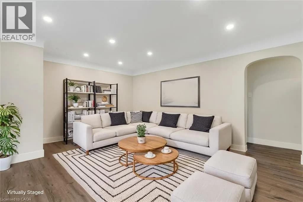 290 MELROSE Avenue — photo 4 of 41