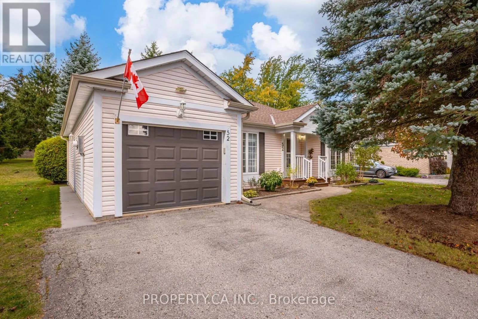 52 PINERIDGE ROAD — photo 3 of 39