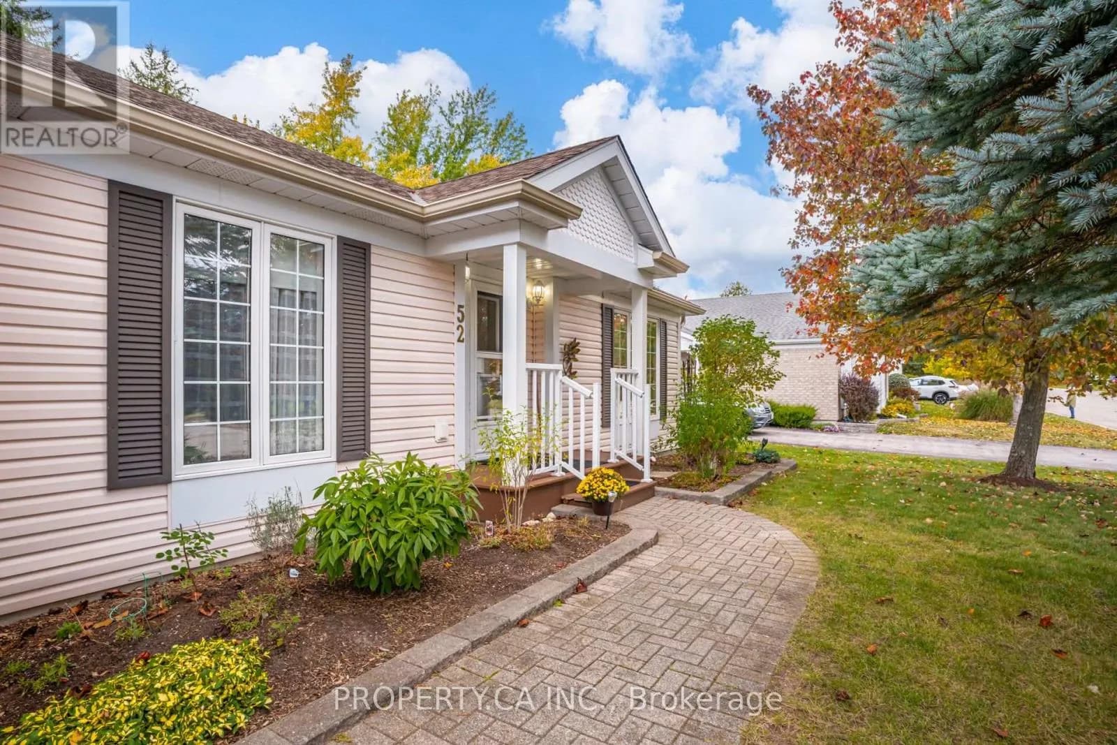 52 PINERIDGE ROAD — photo 4 of 39